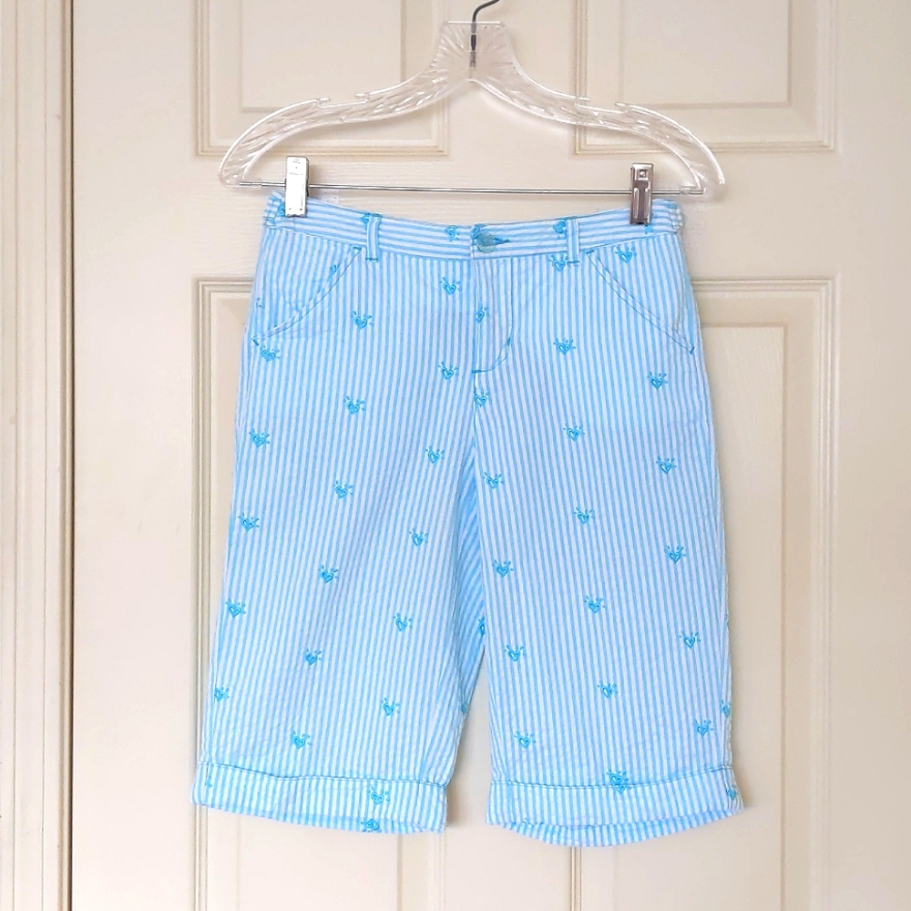 NWOT. 100% Cotton Seersucker Fabric Cropped Pants w/embroidered hearts & stripes